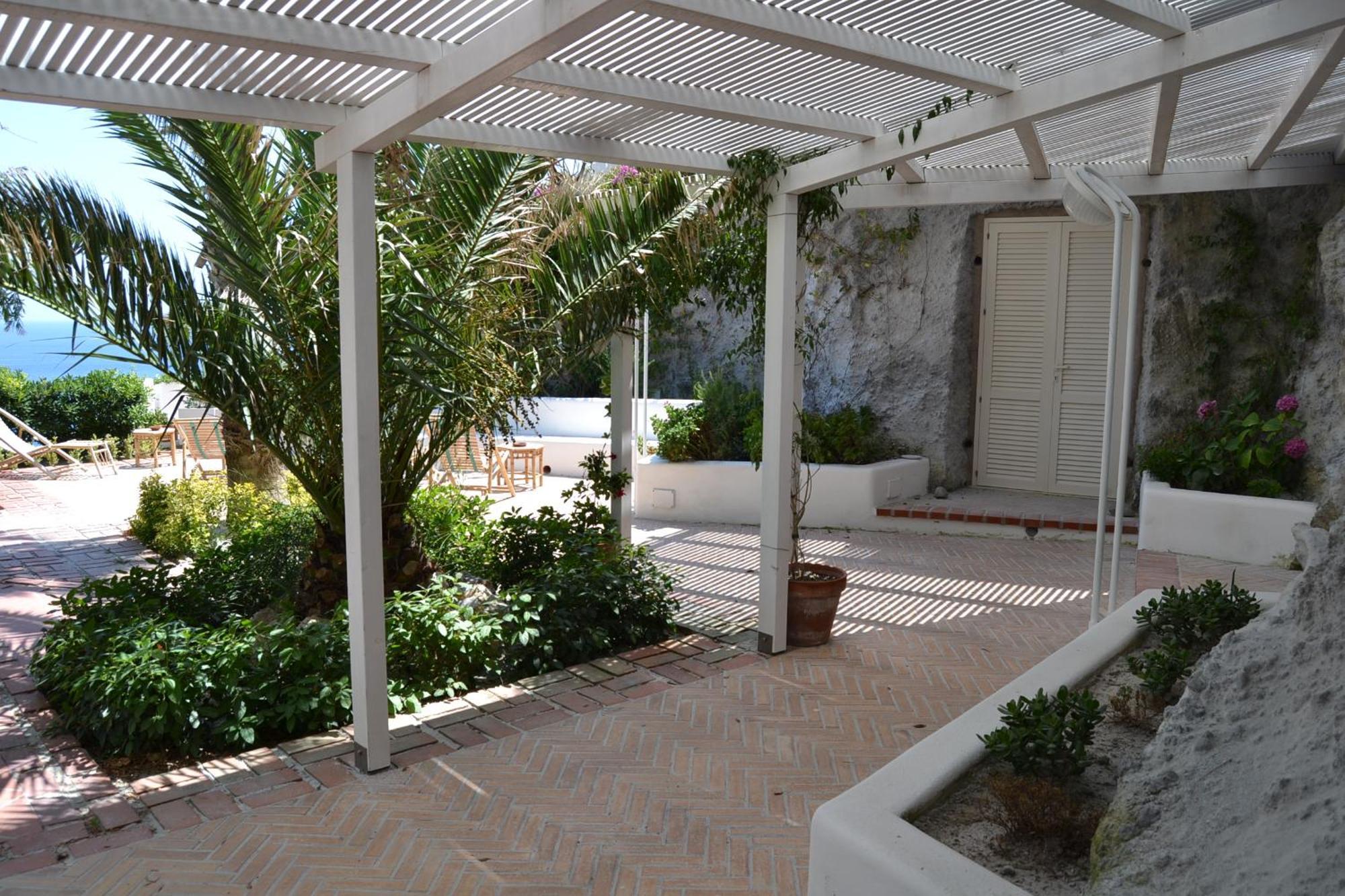 Maridea - Cave Apartments Ponza Room photo