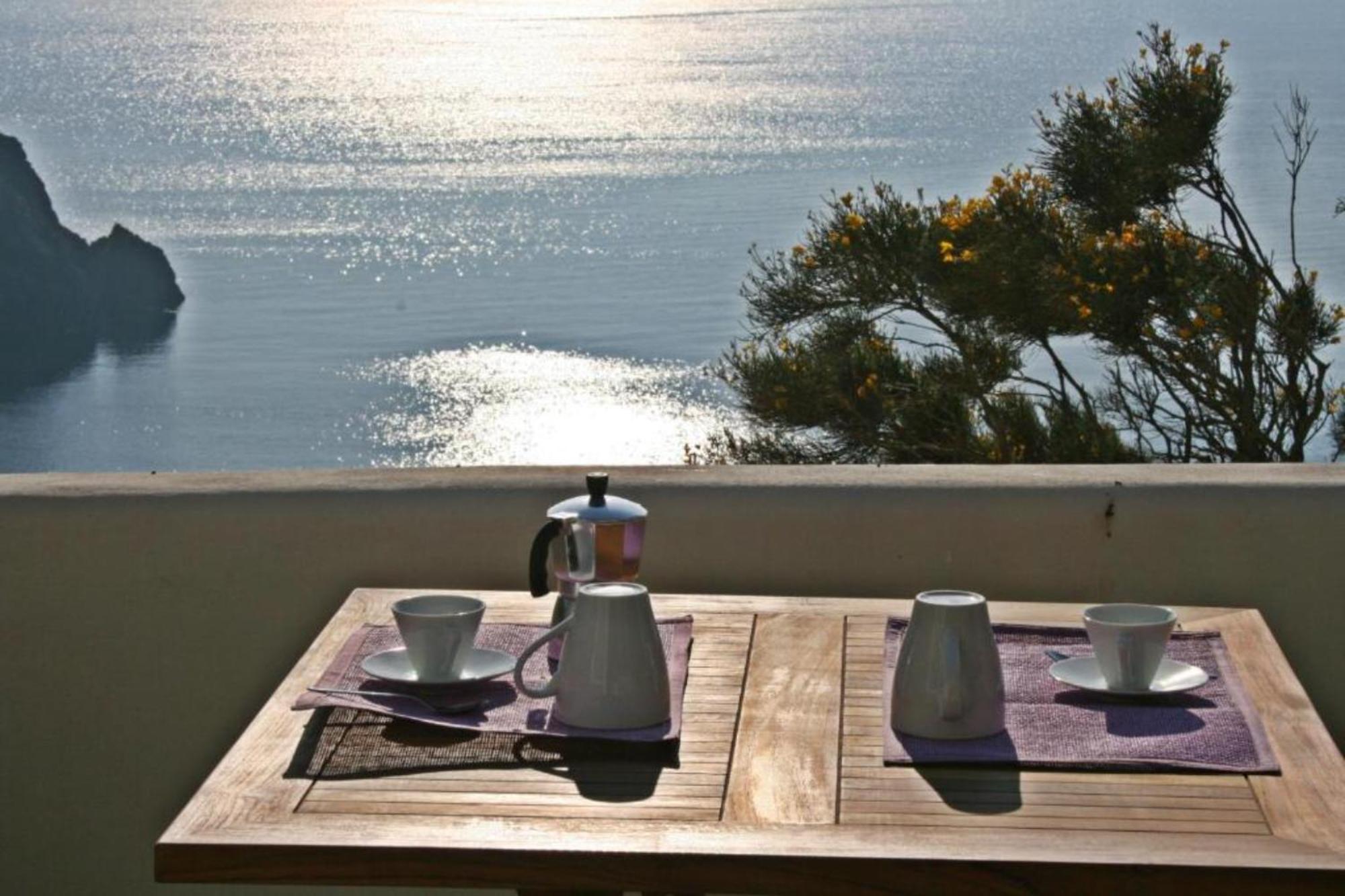 Maridea - Cave Apartments Ponza Exterior photo