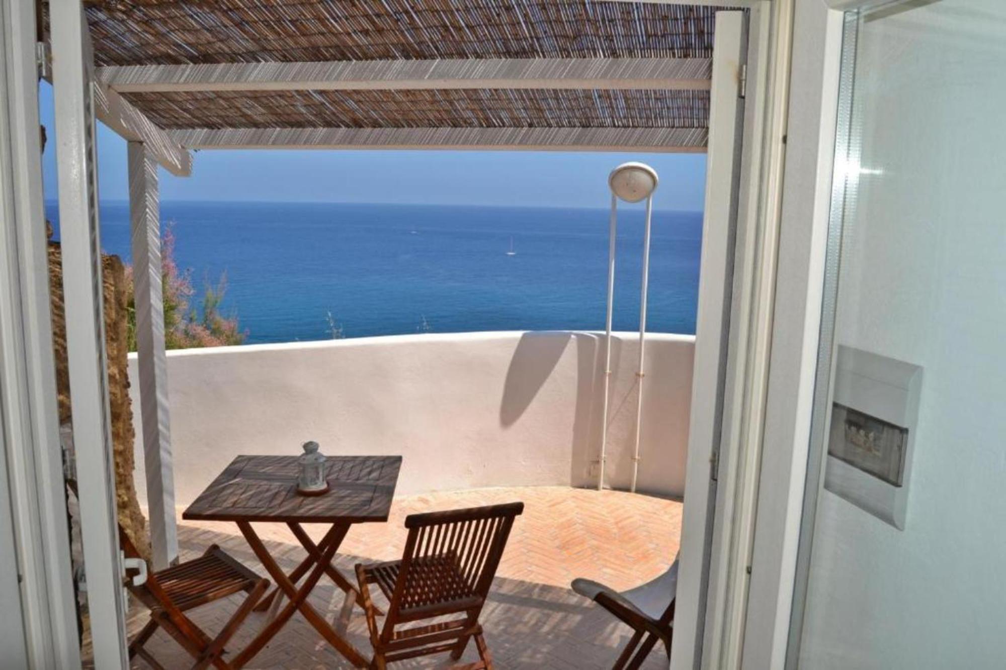 Maridea - Cave Apartments Ponza Exterior photo