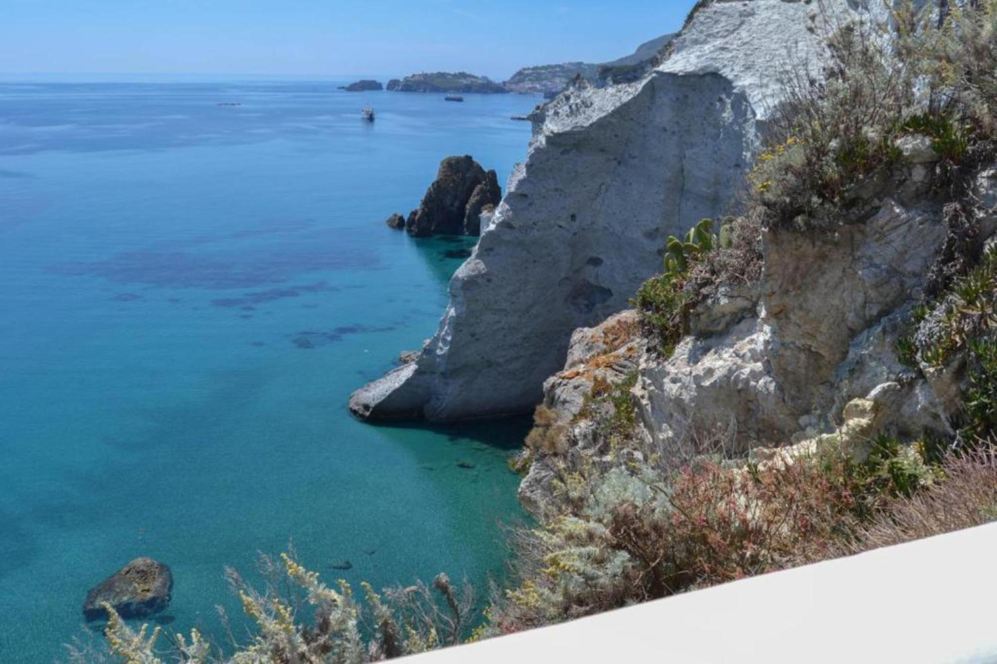 Maridea - Cave Apartments Ponza Exterior photo